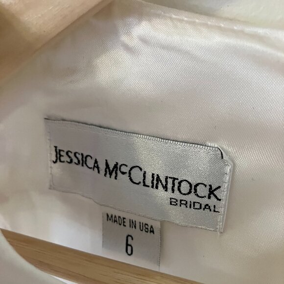 Jessica McClintock Wedding Dress - Picture 4 of 8